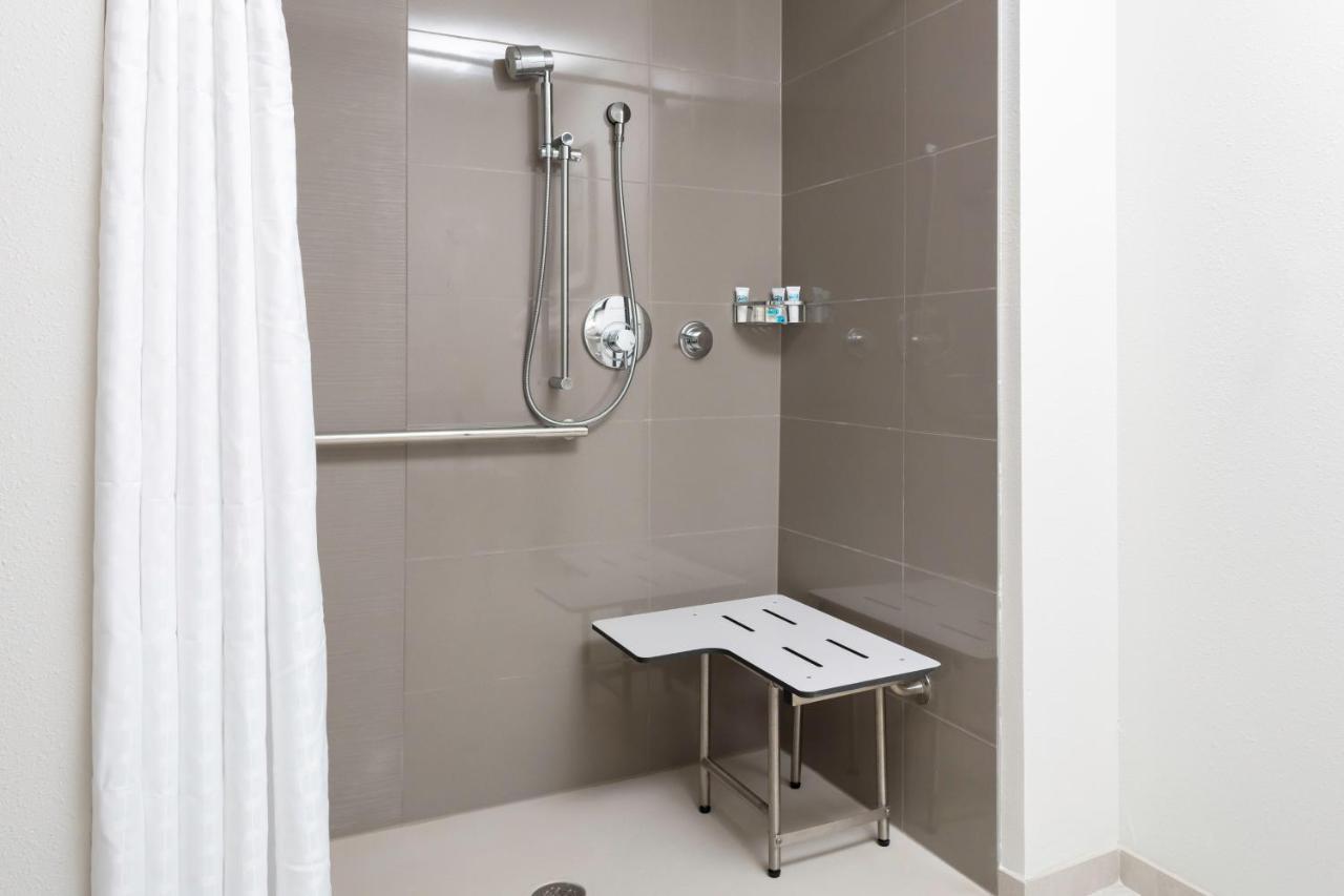 Отель Hyatt House Charlotte Rea Farms Экстерьер фото