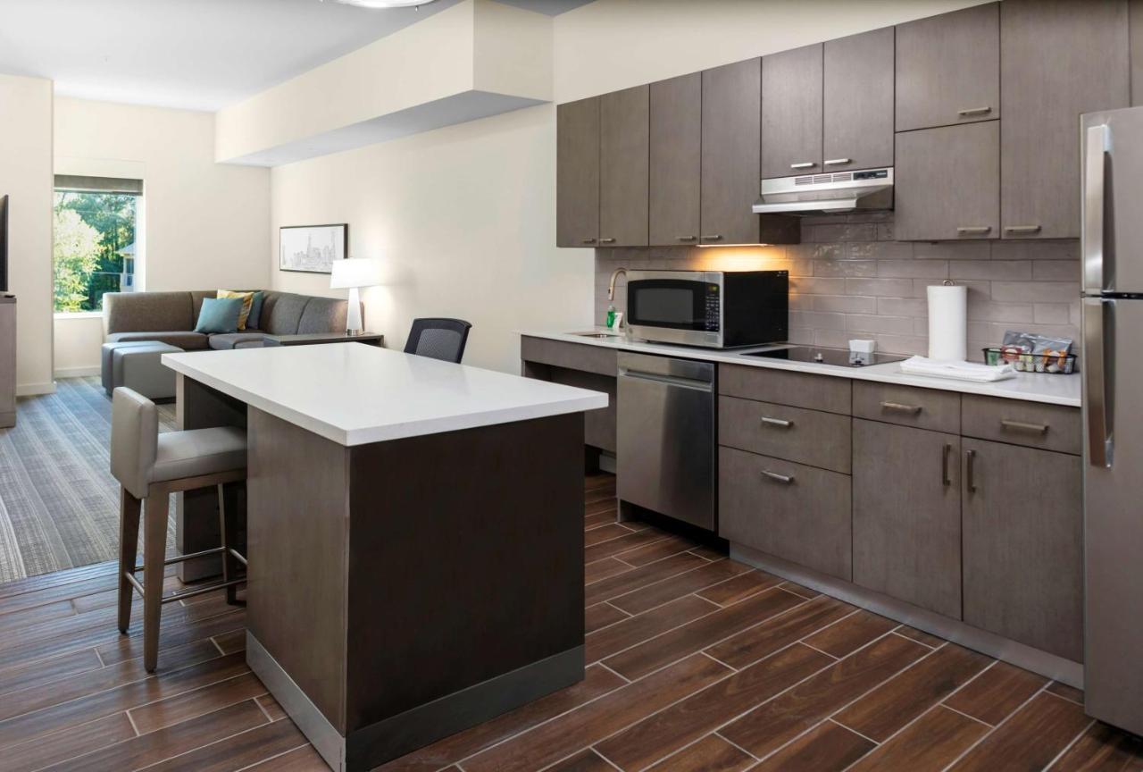 Отель Hyatt House Charlotte Rea Farms Экстерьер фото